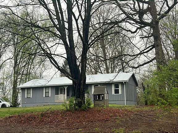 2nd image of 1659 Middlesettlements Rd