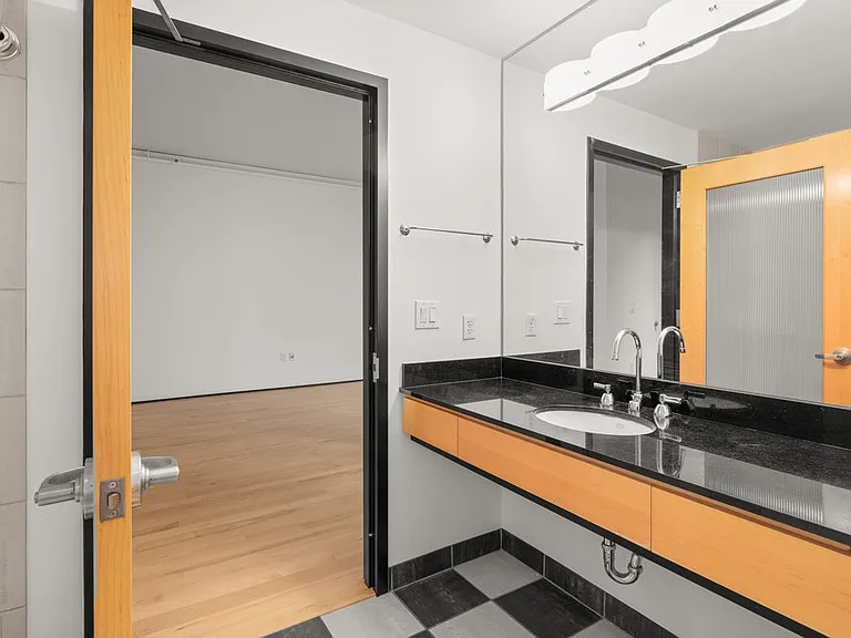 420 NW 11th Ave #506 — Photo 27