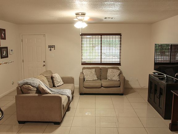 3rd image of 4543 N 50th Ave