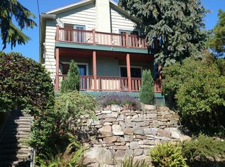 2541 Warren Ave N, Seattle, WA 98109