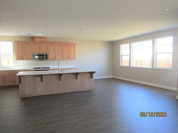 4th image of 7455 Wendy Dr