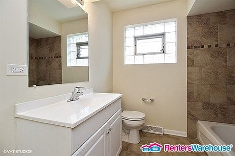 3rd image of 405 Yates Ave
