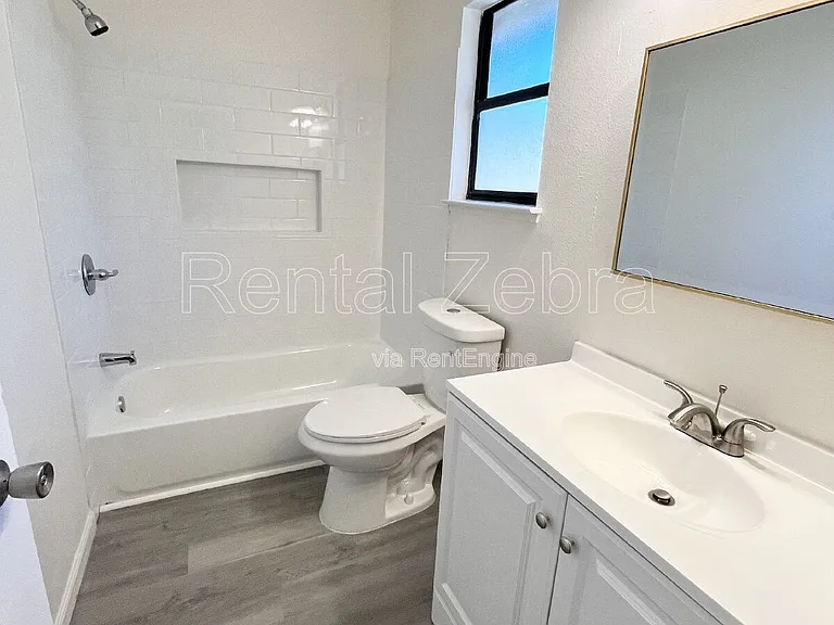244 W 19th St #B — Photo 10
