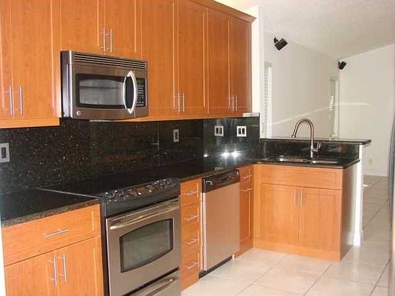 3rd image of 201 E Bayridge Dr