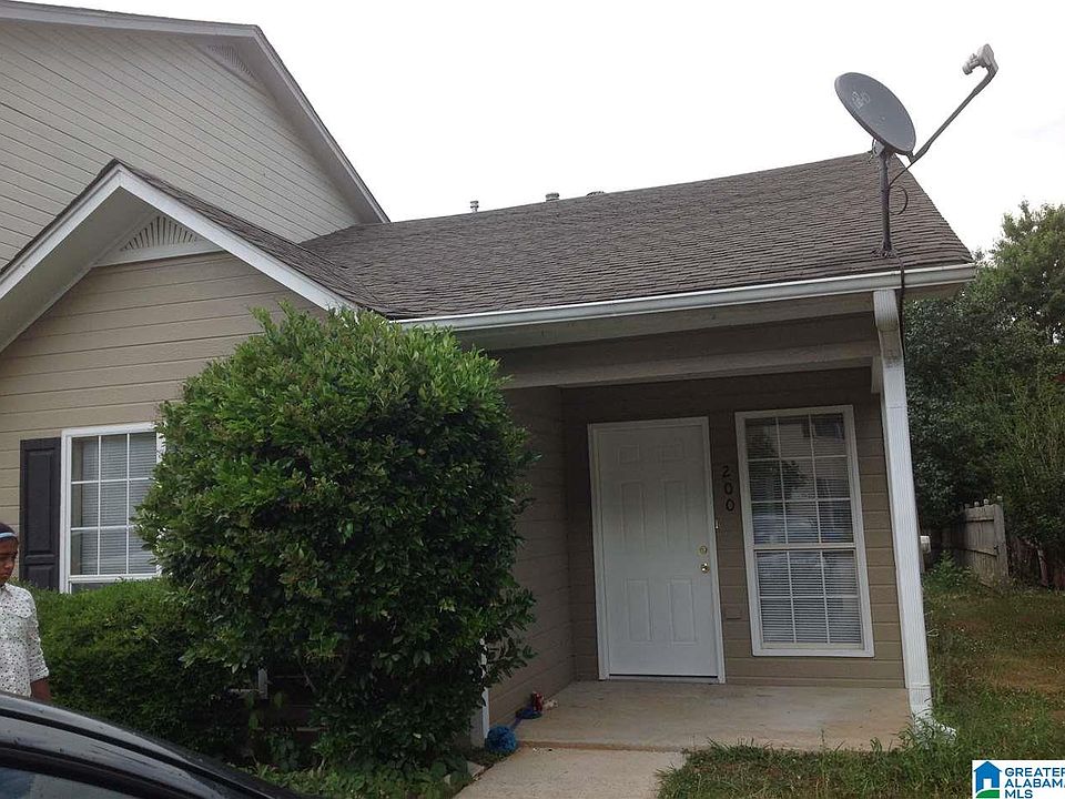 1st image of 200 Willow Point Cir