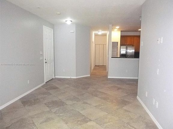 4th image of 5867 Hampton Hills Blvd