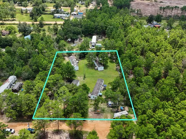 143 Honeysuckle St W, Defuniak Springs, FL 32433