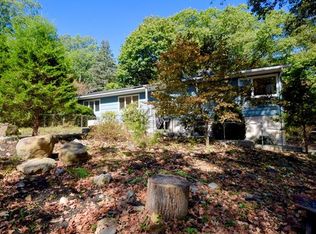 1 Onderdonk Rd, Suffern, NY 10901