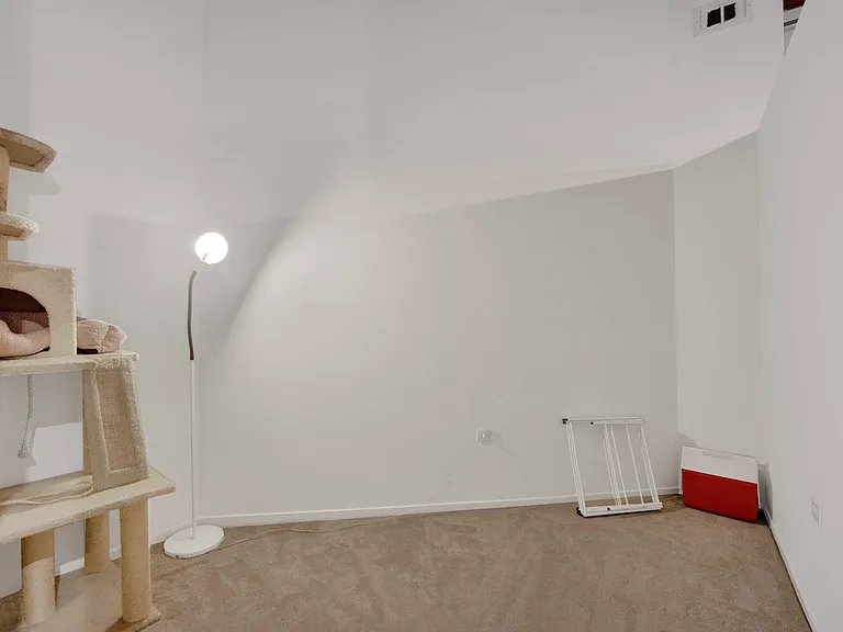 1500 W Monroe St #210 — Photo 7