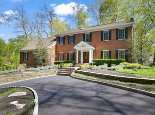 689 Ramapo Valley Rd, Oakland, NJ 07436