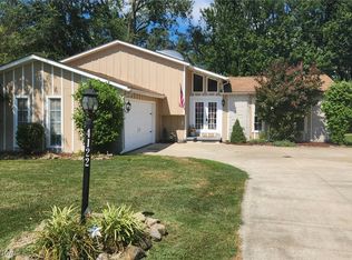 4122 Woodstock Dr, Lorain, OH