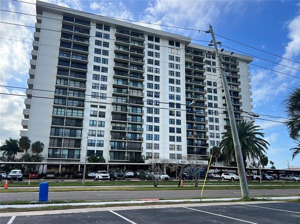 400 Island Way APT 608
