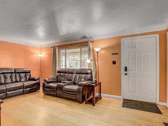 3rd image of 6 Drummond St