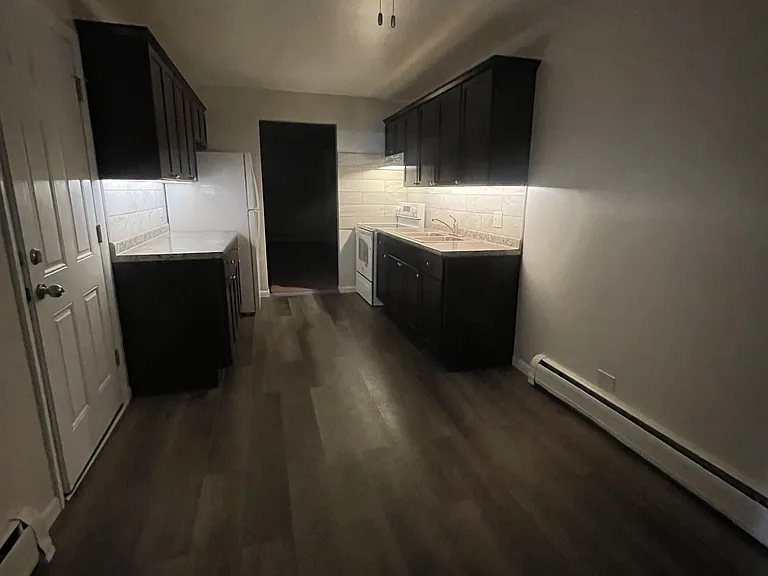 Night view w/ lights under cabinets