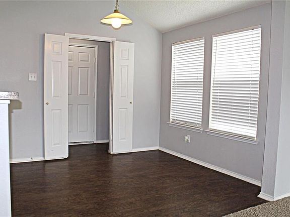 4th image of 1111 Cumberland Dr