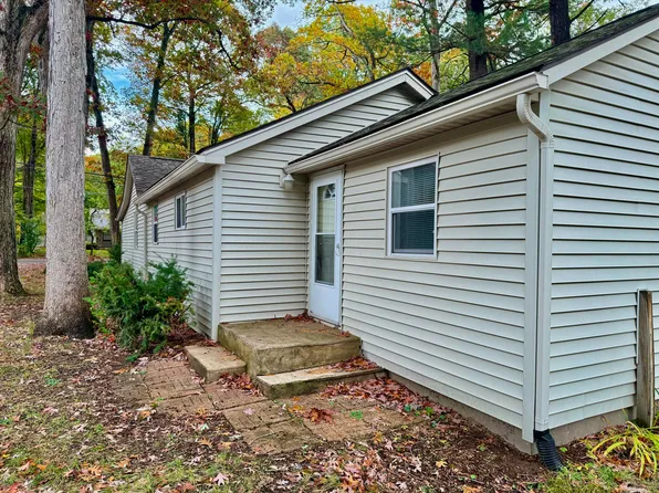15953 152nd Ave, Spring Lake, MI 49456