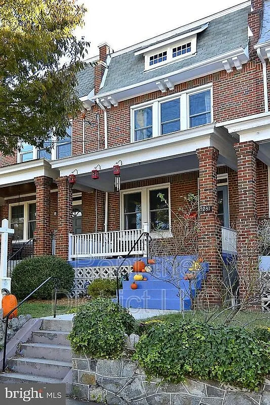 3 bed, 1.5 bath, 1530 sqft, $3,495 — Photo 1