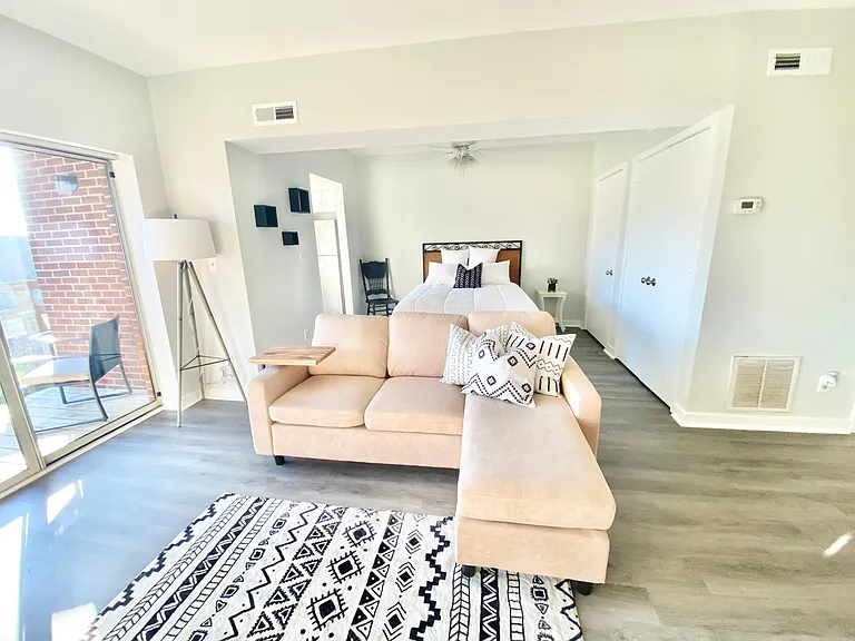 1608 Monticello Ave #A — Photo 7