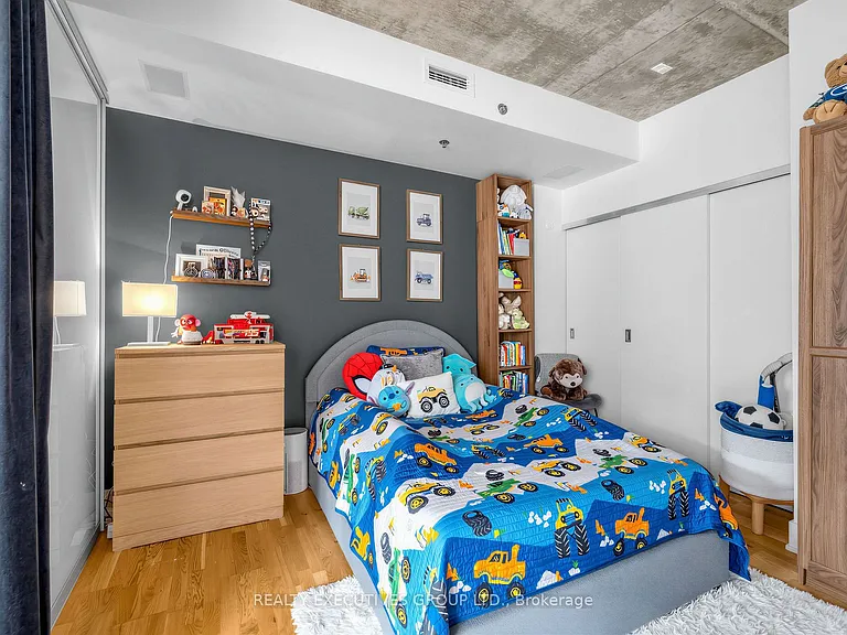 630 Queen St E #510 — Photo 12