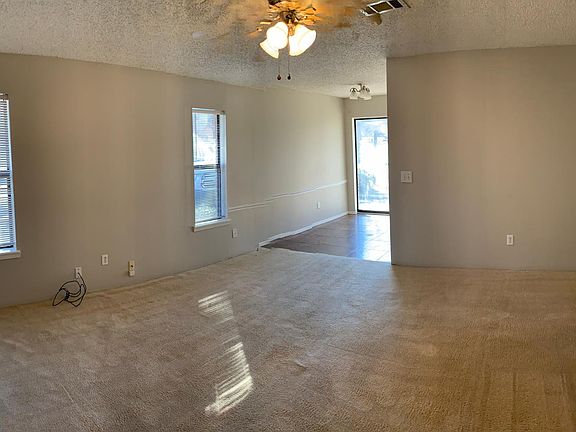 4th image of 610 Fair Oaks Cir #1