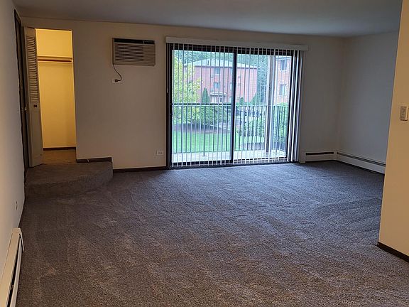 2nd image of 701 W 65th St APT 3