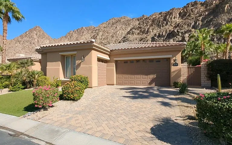 47780 Wind Spirit Dr — Photo 1