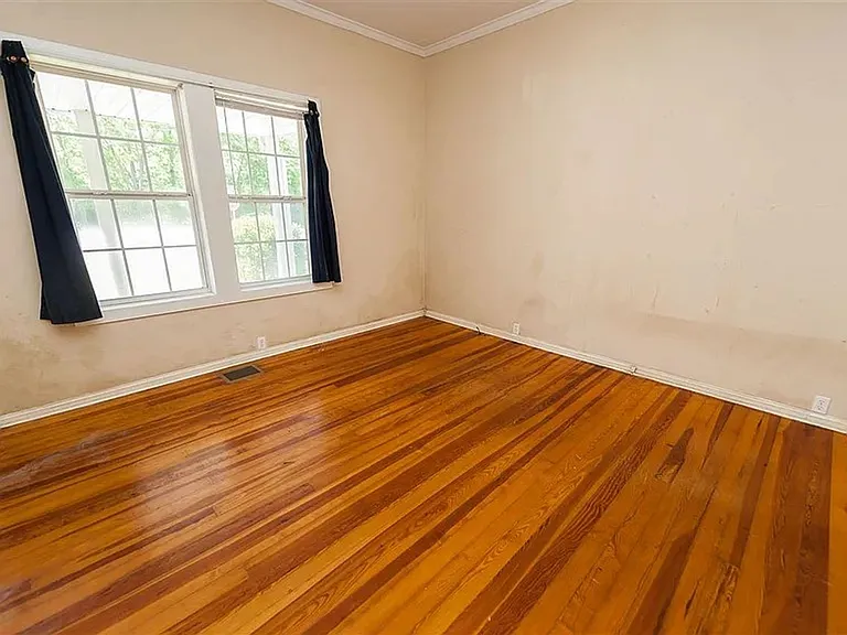 801 N Liberty St — Photo 7