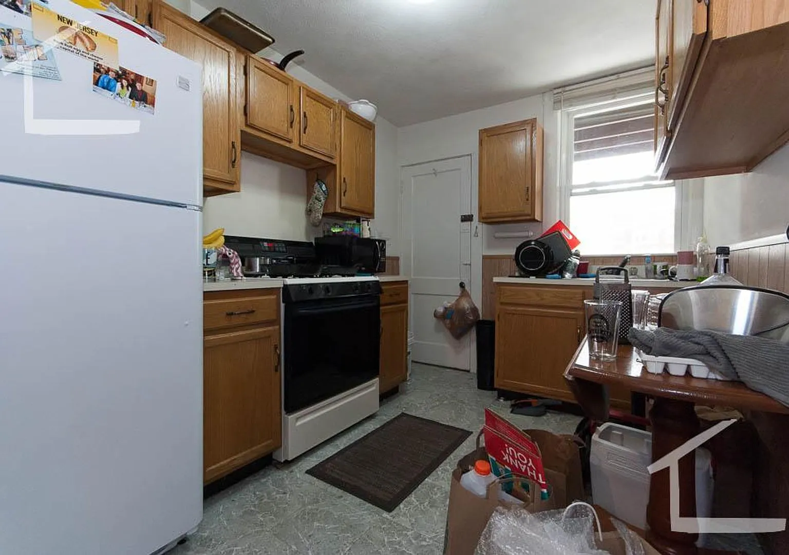 NO FEE! Affordable Brighton 2 Bed Near T! No Students, Sorry! — Photo 4