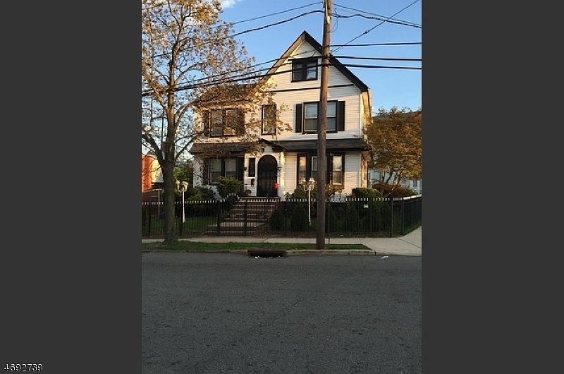1st image of 694 Nye Ave
