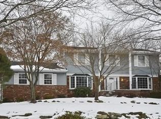 55 Whitewood Dr, Morris Plains, NJ 07950