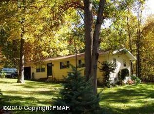 5154 Woodland Dr, Tannersville, PA 18372
