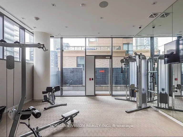 42 Charles St E #4207 — Photo 12