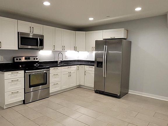 3rd image of 603 E Girard Ave Floor 3