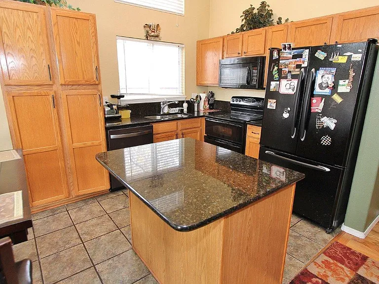6177 S Peppertree Ave — Photo 19
