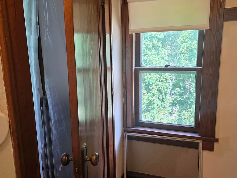 506 Springdale St — Photo 18