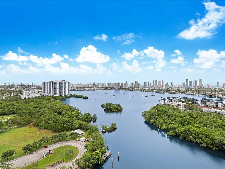 16385 Biscayne Blvd #2205 — Photo 15