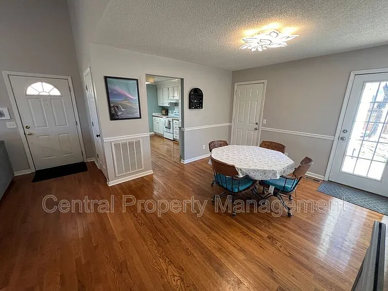 1014 Old Mill Rd — Photo 11