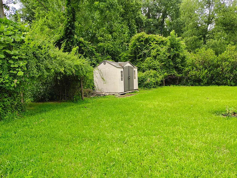 2510 Miriam Ln — Photo 52