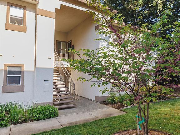 2nd image of 8020 Walerga Rd Unit 1173