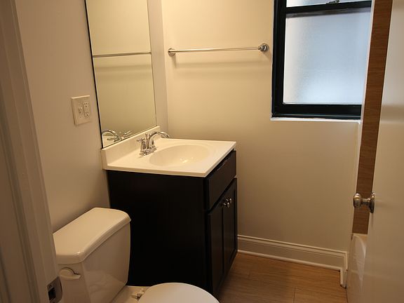 4th image of 3320 W Lawrence Ave #1
