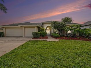 18817 Wimbledon Cir, Lutz, FL 33558