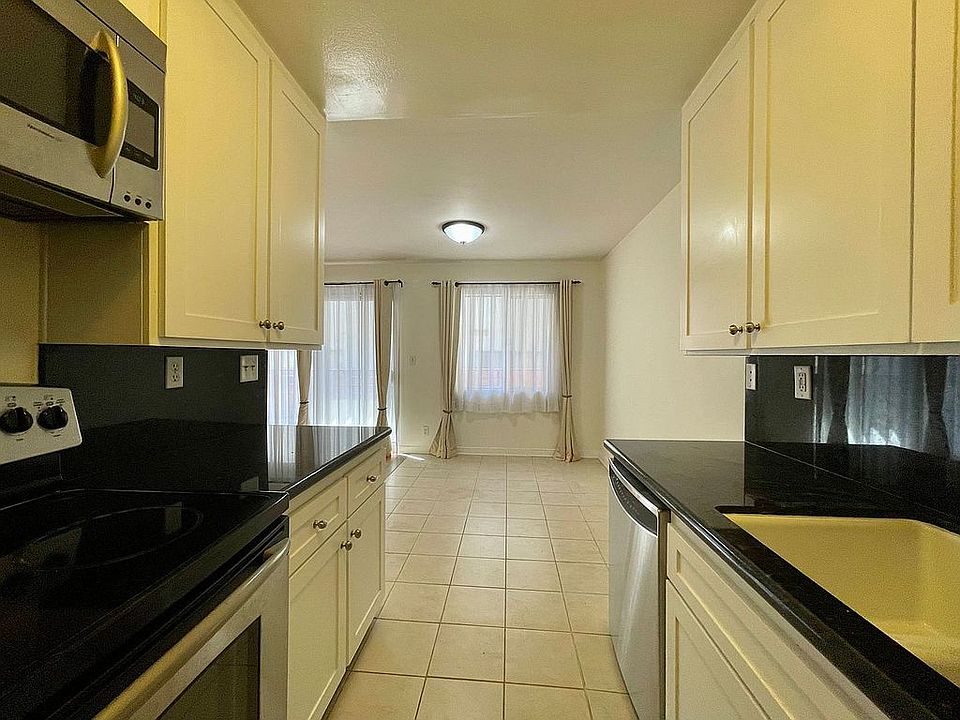 1st image of 1128 11th St APT 102
