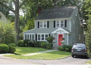 6 Oakshade Ave, Darien, CT 06820