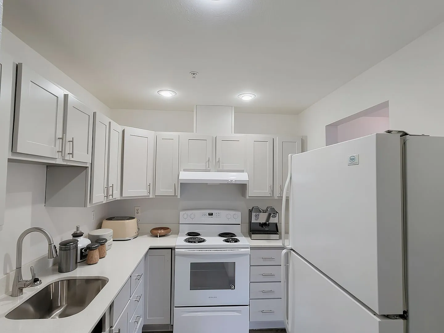 Mission View Flats — Photo 1