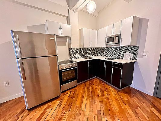 2nd image of 29-28 41st Ave #802