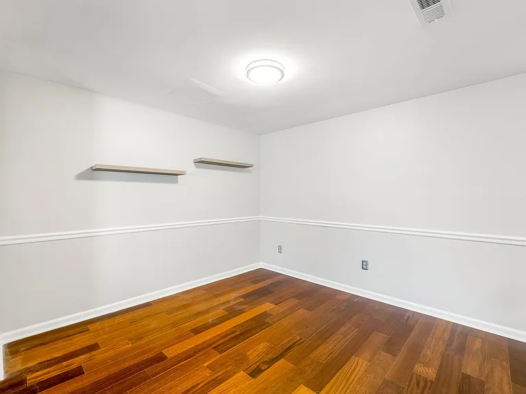 8418 Knights Bridge Rd — Photo 13