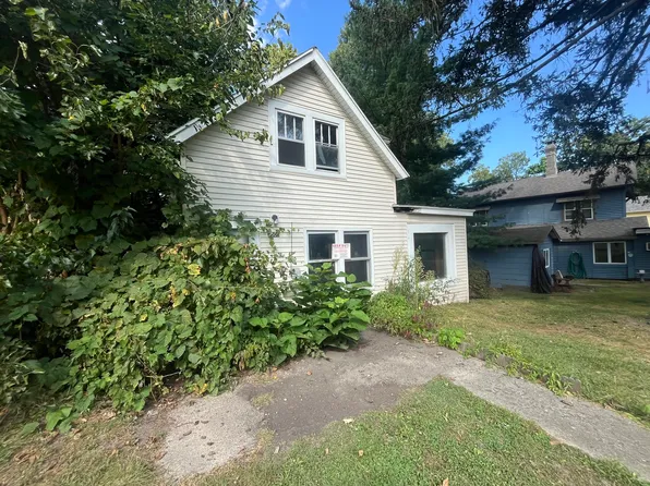 2508 N Villa Ln, McHenry, IL 60051