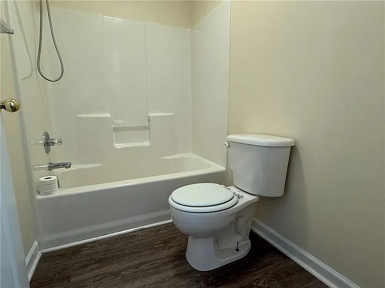 683 Grant St #I — Photo 12