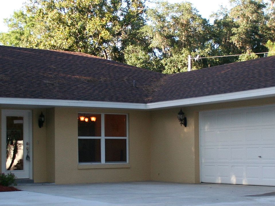 Front View of Lakefront Retreat