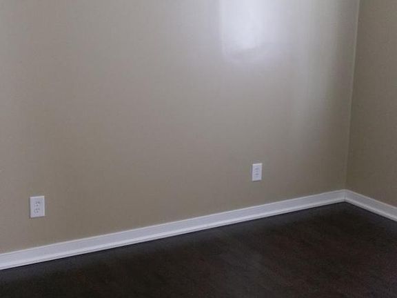 1728 Oak St Bedroom
